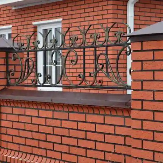 Какие есть виды кирпичных заборов